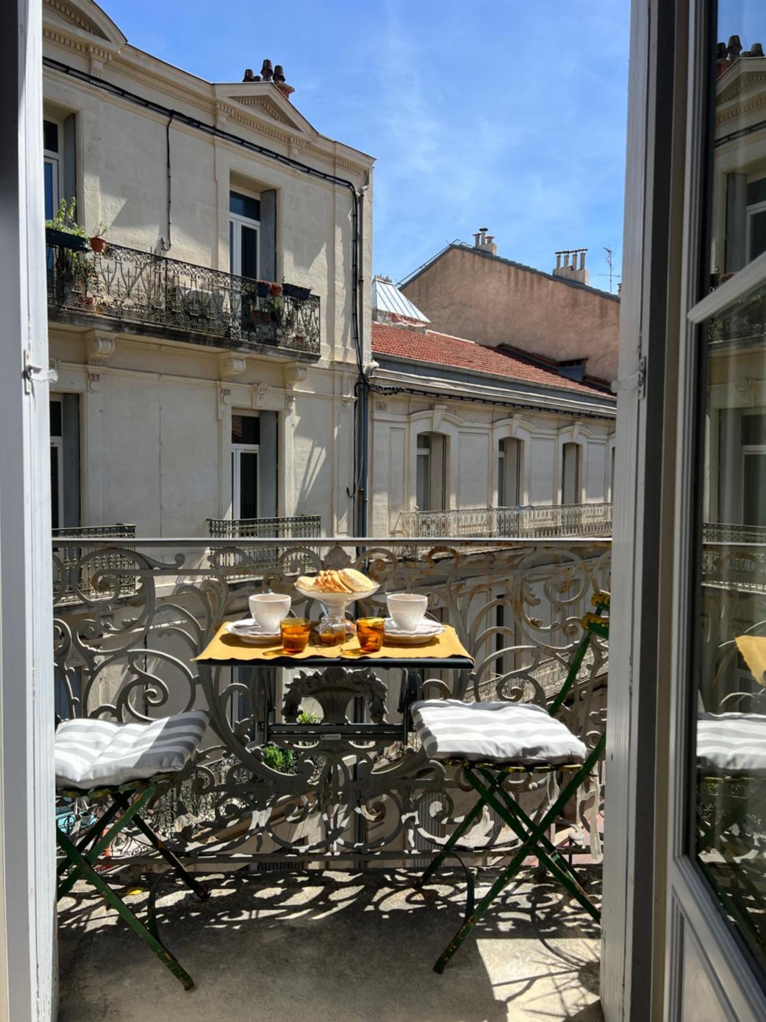 Au Coeur De M Bed and Breakfast Montpellier Eksteriør billede